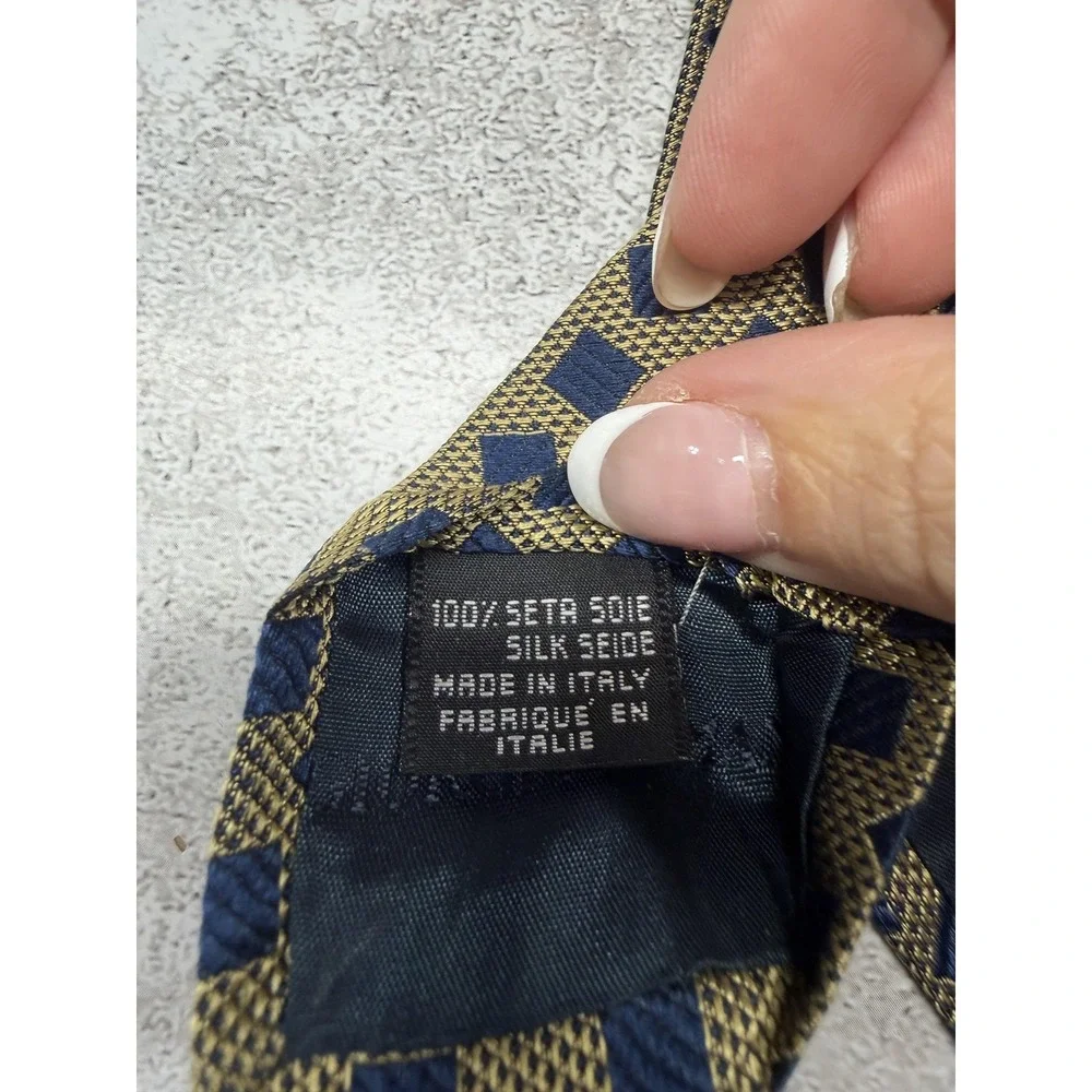 Giorgio Armani Tie Mens One Size Gold‎ Geometric 100% Silk Made Italy Designer